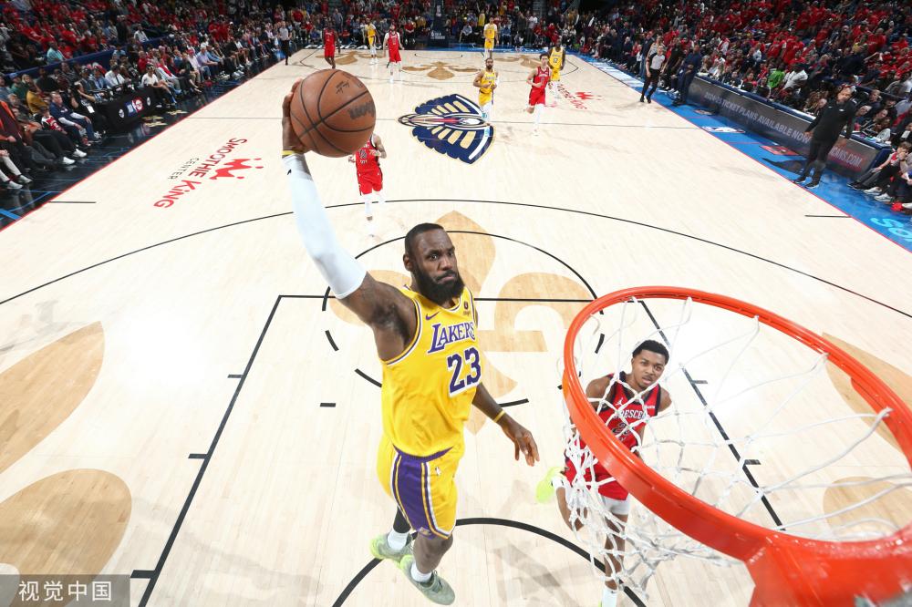 以其惊人的 以其惊人的